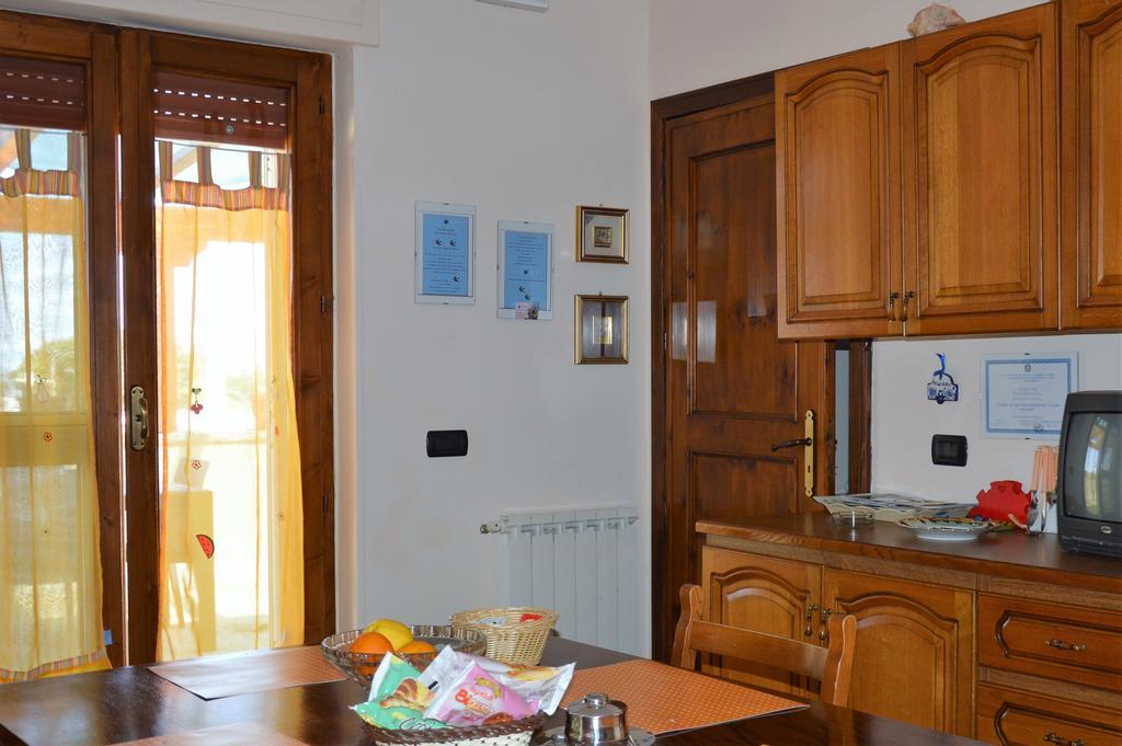 Bed and Breakfast Casa Delle Rondini Альберобелло Экстерьер фото